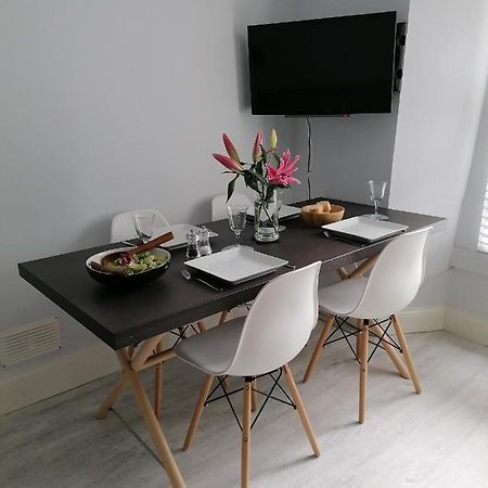 Appartement Dart Retreat à Dartmouth Extérieur photo